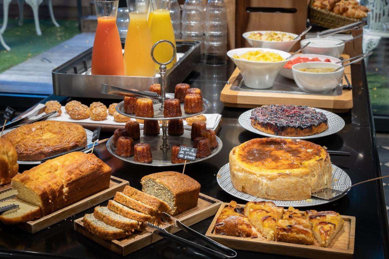 Le Palais Gallien Hotel & Spa Burdeos Exterior foto A selection of cakes and pastries