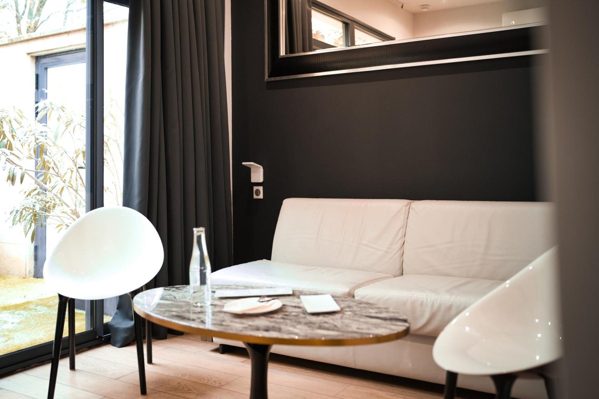 Le Palais Gallien Hotel & Spa Burdeos Exterior foto A room at the hotel